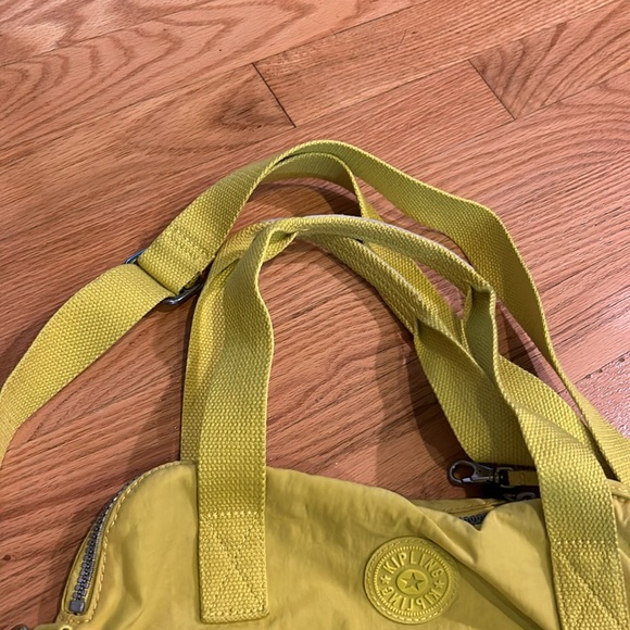 Kipling satchel with crossbody strap - Picture 4 of 7